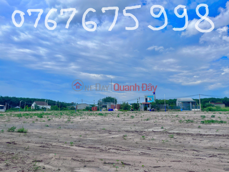 NEED MONEY, URGENTLY SELLING 200M2 URBAN LAND, PRICE ONLY 600 MILLION IN CHON THANH Sales Listings