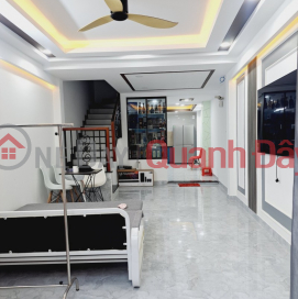 Buy house on Hoa Hao street, District 10 47.2m2 HXH avoid 6m near MT for a little 9 billion. _0