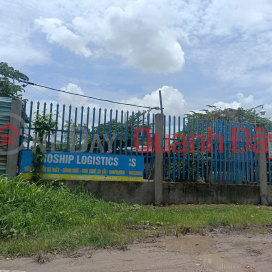 I am about to have a frontage plot of land in Go Vap up to 2400m2, anyone interested please contact me. _0