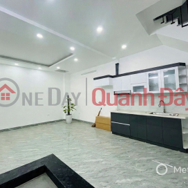 bán nhà đội cấn 45m x5 tầng MT 6m 10,6 tỷ sát phố,ngõ ô tô dừng đỗ _0