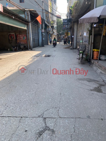 Property Search Vietnam | OneDay | Residential | Sales Listings | RARE LAND HOANG MAI - 7-SEATER CAR PASSING THE LAND - ROADS THROUGH ALL THE ROADS - FLOODED UTILITIES - AREA 52m2 x mt4.8m.