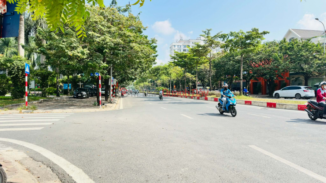 House for sale in Viet Hung, 5 floors, elevator, 6m frontage, sidewalk, car access, next to Vinhomes Riverside. Sales Listings