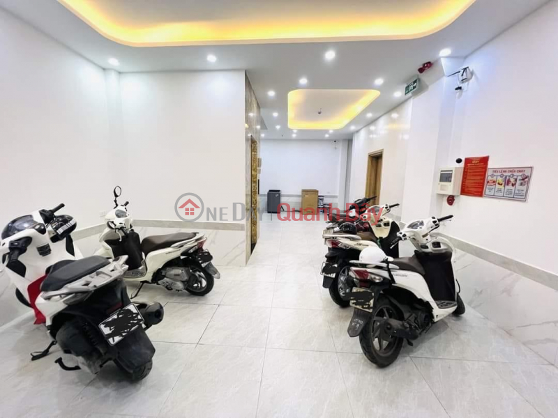 Bán CHDV 5 tầng, thang máy mới kính kong cách mặt phố Bạch Mai chưa tới 10m., Việt Nam Bán | đ 13 tỷ