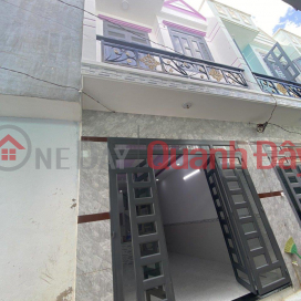 OWNER NEEDS TO SELL A BEAUTIFUL HOUSE In Duc Hoa, Long An _0
