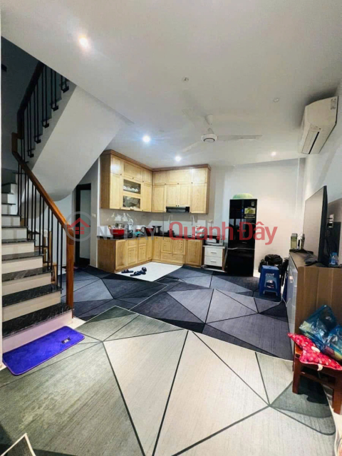 Owner urgently needs to sell a house on Kham Thien street, 90m2, 5 floors, 4.2m frontage, 49 billion VND, excellent for business. _0