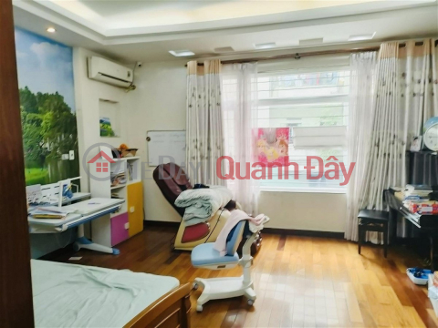 Vu Ngoc Phan Townhouse for Sale, Dong Da District. 76m Frontage 5.2m Approximately 11 Billion. Commitment to Real Photos Accurate Description. Owner _0