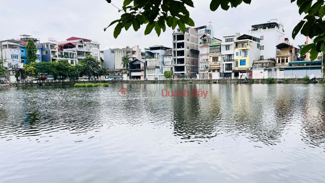 Siêu phẩm lõi Bồ Đề, mặt tiền 10.5m, 2 mặt ôtô tránh, vỉa hè, ôtô dừng đỗ ngày đêm Niêm yết bán