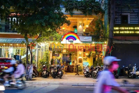 Extremely rare - Selling a house on the front of Tran Hung Dao, the busiest business area in the area - currently has a cash flow of 40 million\/month _0