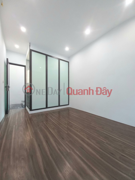 ₫ 2.99 Billion Van Chuong Dong Da private house for sale 23m 4 floors 3 bedrooms near the street right now only 2.99 billion contact 0817606560