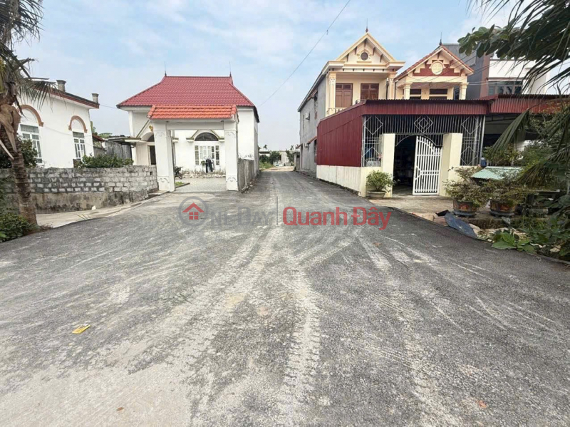 Land in Minh Tan, near the train station – 4-5m wide paved road – Price 1.3xx billion VND. Rare opportunity near the station. Zalo 0567 222 555 Vietnam | Sales | đ 1.37 Billion