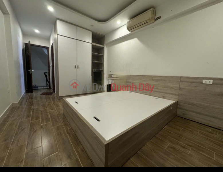 đ 12 triệu/ tháng Ngõ Hồng Mai 32m² x 5 tầng 3 phòng ngủ, 4 vệ sinh 12 triệu