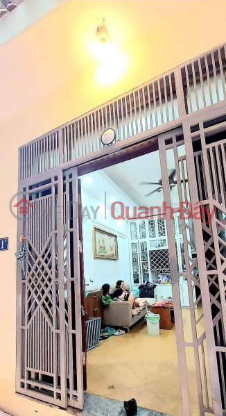 Urgently, sell Hoa Binh 7 house, wide alley, open house, near market, DT35m2, price 3.6 billion. Sales Listings