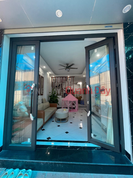 House for rent in Phan Dinh Giot alley - Ha Dong, area 44m, 4 floors - Price 12 Million\\/month - priority for households Rental Listings