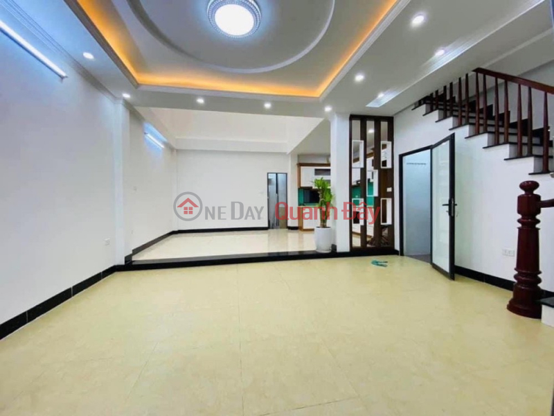 NEAR OFFICE - Corner Lot, Khuong Trung - Thanh Xuan house 45m2 x 5 floors. Price is just over 6 billion VND Sales Listings
