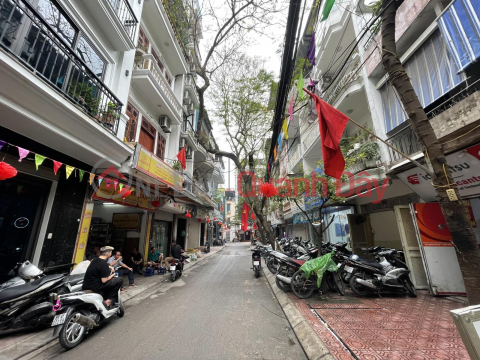 Townhouse for sale in Huynh Thuc Khang Dong Da, Business - Sidewalk - car - 40m2 - frontage 4m - price 14 billion more (TL) _0