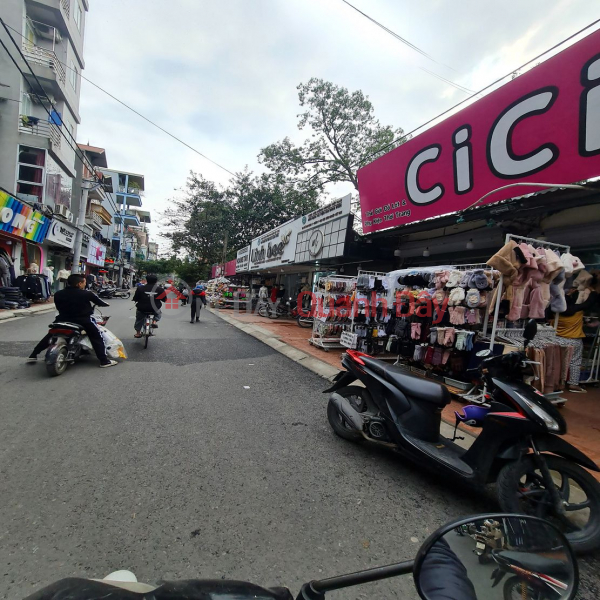 Land for sale in Gia Lam, Hanoi. 200m2, 8x25 mold, very nice, large car road. Contact 0989894845 Vietnam Sales | đ 14.57 Billion