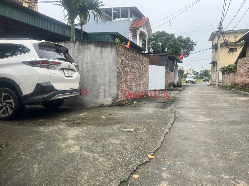 The owner is willing to sell 55.2m2 in Nguyen Khe Village, Nguyen Khe Commune, Dong Anh, 7c car lane all the way to the land. Vietnam Sales | đ 2.05 Billion