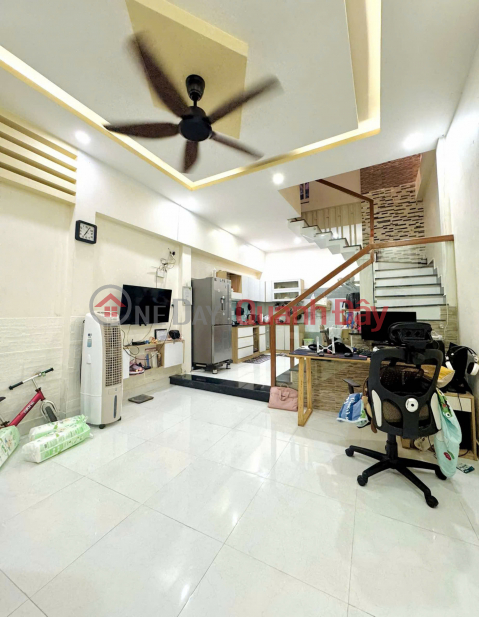 HOUSE FOR SALE NEAR MAIN ROAD, CENTER OF HAI CHAU, DA NANG - 35M2, 2 FLOORS, ONLY 2 BILLION 250 _0