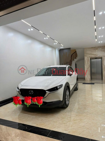 Beautiful house on Nguyen Van Cu street, 7 floors with elevator, car garage, built-in air conditioning, fully furnished. Sales Listings