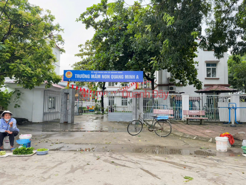Hàng hiếm, lô góc, 2 mặt tiền, gần nhà văn hoá tổ 9, Quang Minh, Mê Linh. Gần đường lớn | Việt Nam | Bán đ 5,5 tỷ