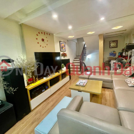 FOR SALE DONG DA HOUSE, BEAUTIFUL 6-FLOOR HOUSE, 3 open sides, 20m away from car, RED BOOK, CHEAP PRICE 5.8BILLION _0