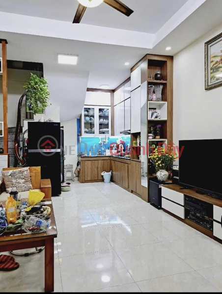 House for rent on Tran Van Chuong street, Ha Dong, area 40m2, 5 floors, price 13 million\\/month. Rental Listings
