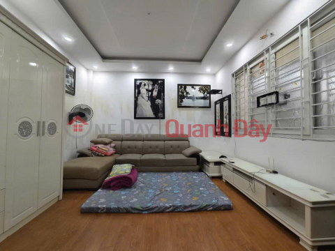 BÁN NHÀ 31m 5 T – NGÕ NÔNG BỒ ĐỀ, LONG BIÊN Giá 6,5ty oto KD _0
