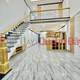 Private land title, frontage, house widening to the back, asphalt road in front of the house _0