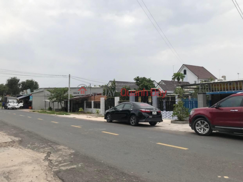 Land for sale, 3 frontages on Hung Vuong Street, Phuoc An, 668m² (8x56m),widening to 16.5m at the rear. Price: 14 billion VND. Sales Listings