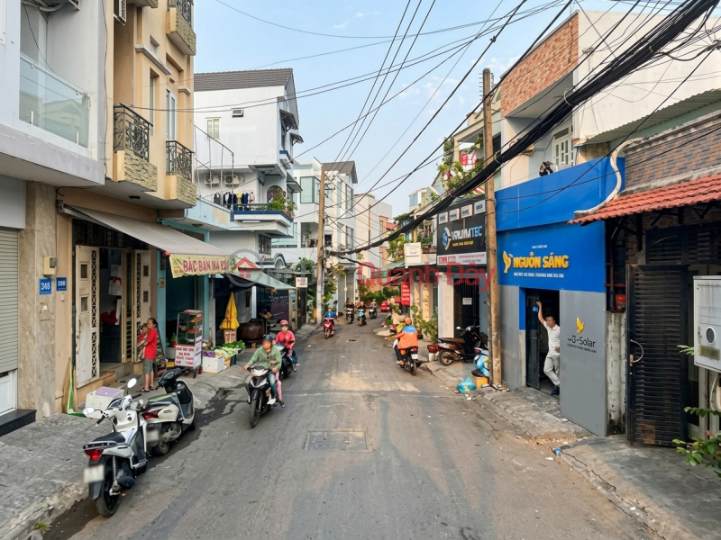 Property Search Vietnam | OneDay | Residential | Sales Listings, [L2437*] House with a wider rear section, auspicious for wealth, Phan Van Tri Street, Binh Thanh District, near Emart - 11.x billion VND