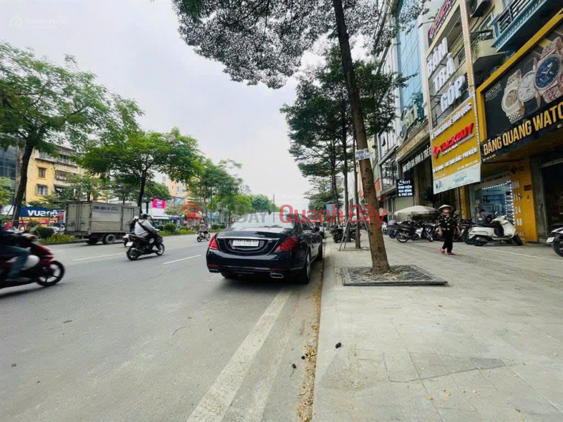 House for sale on Xã Đàn street, Đống Đa district. Area 140m² x 2 floors. Frontage 11m, corner plot. Price 95 billion VND. Contact: 0964769634, Vietnam, Sales đ 95 Billion