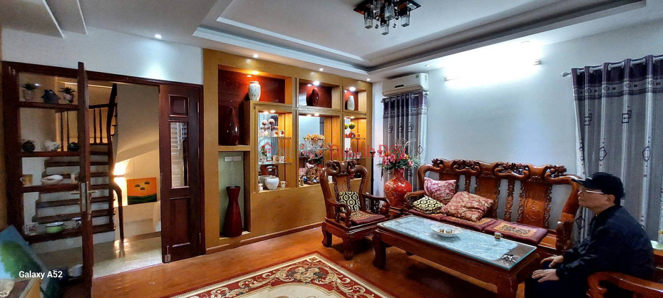 Urgent Sale House Hoang Hoa Tham, Ba Dinh, 5 Floors, Business, Alley, Area 55m2\\/5Fronts, 13.5 Billion Sales Listings