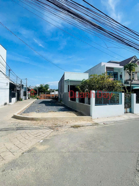 Hạ giá bán gấp, lô góc 2 mặt tiền gần chợ 26, Tân Phong, chỉ 3,2 tỷ _0