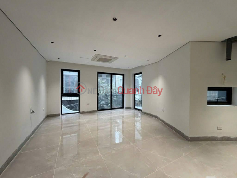 đ 10,5 tỷ Siêu phầm Long Biên, 52m x 6 tầng, MT 6m, thang máy, gara, full nội thất, 10.5 tỷ