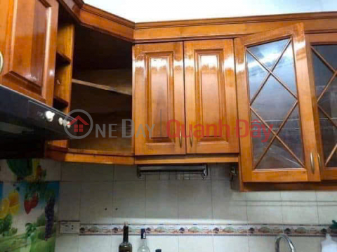 Apartment for rent on Minh Khai street, 90m2, 3 bedrooms, 7.5 million for students, family _0