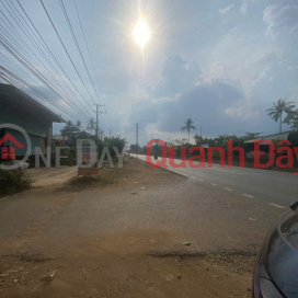 BEAUTIFUL LAND - GOOD PRICE Owner offers 2 residential plots with separate title, area 6x25m Only 630 million _0