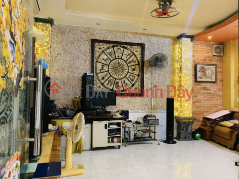 VERY CHEAP. HOUSE AS BEAUTIFUL AS A HOTEL. CUSTOMERS LIKE IT. AU DUONG LAN STREET SECTOR CAO TRI CAO RESIDENTIAL AREA, ward 3, DISTRICT 8. _0