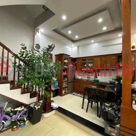 Urgent sale in the week To Hieu, Tan Phu District, area 90m2 8.5 billion, only 5 billion VND _0