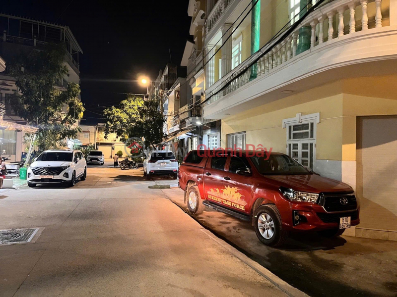 HOUSE WITH 10M FRONTAGE, ELEVATOR, NEAR PHU MY HUNG, ONLY OVER 8 BILLION VND, Vietnam Sales | đ 8.5 Billion
