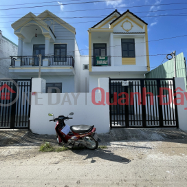 Tan Binh house for sale right at the fish wharf intersection, just need 300 million to get the house to move in _0