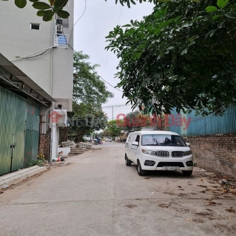 Corner lot on the car-avoiding road in Dong Du, Gia Lam, Hanoi. 252m2, frontage 30m. Contact 0989894845 _0