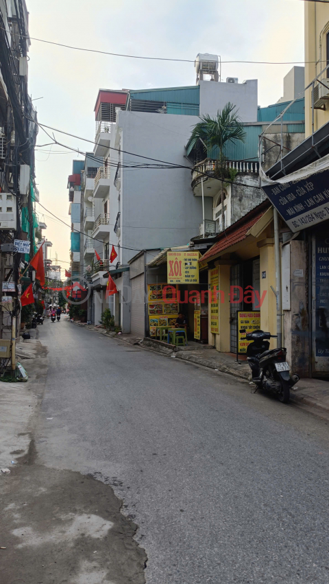 FOR SALE LOT OF LAND FRONTING THE ALLEY - CARS CAN AVOID - BUSINESS NGOC THUY LONG BIEN _0