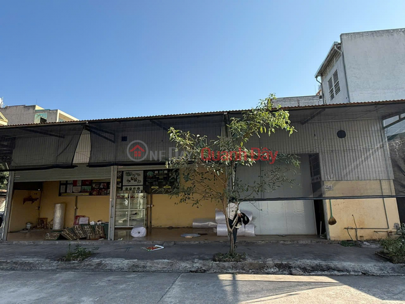 HOT! HOUSE FOR SALE BY OWNER - GREAT PRICE! House for sale quickly in Tu Son district, Bac Ninh province. Sales Listings