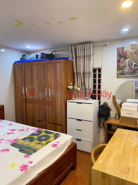 ► 10m straight to Ha Huy Tap street, right at the free car park, 43m2, beautiful mezzanine, 2.x billion _0
