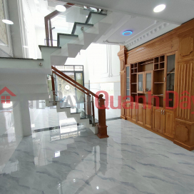 House for sale 3 Billion Nguyen Kiem Ward 3- Fully functional - Family of 5 people _0