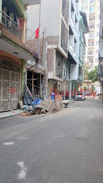 Bán nhà ngõ 560 Nguyễn Văn Cừ 40m x 6T gara thang máy, oto tránh kinh doanh được. Niêm yết bán