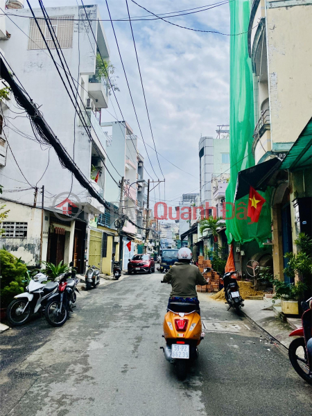 đ 8.79 Billion, **House for sale for just over 8 billion, alley 766 Cach Mang Thang 8, ward 5, Tan Binh; 4x14m