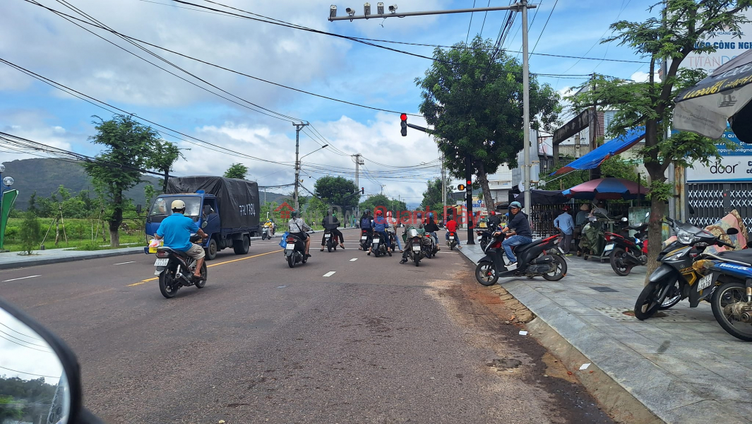 LAND FOR SALE ON HUNG VUONG STREET FRONTAGE. NEAR DOI BRIDGE. QUY NHON CITY Sales Listings