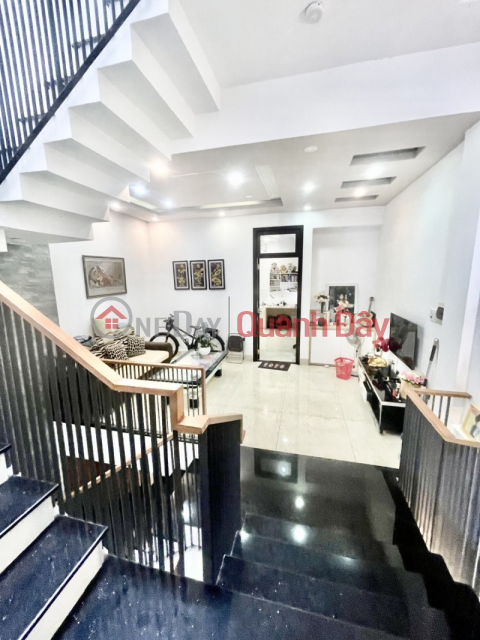 ► 7.5m Street Frontage, Nam Viet A Villa Area, 90m2, 3 floors, like new, high-end _0