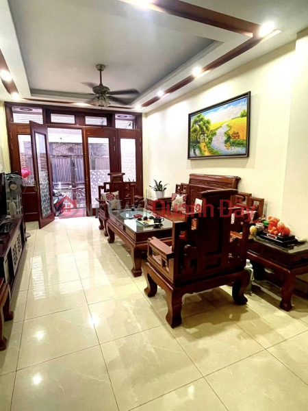 OWNER NEEDS TO SELL HOUSE IN HOANG VAN THAI THANH XUAN HU, BUILT WITH HEART AND DEVOTION, STURDY - 1 HOUSE ON THE STREET - WOODEN INTERIOR Sales Listings